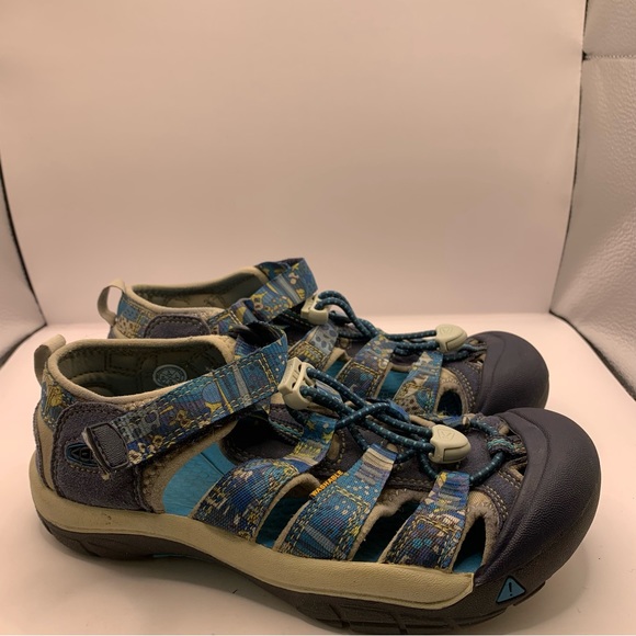 Keen Blue Pattern Washable Hiking Sandals, big boy SZ 3 hiking sandals - Picture 3 of 10